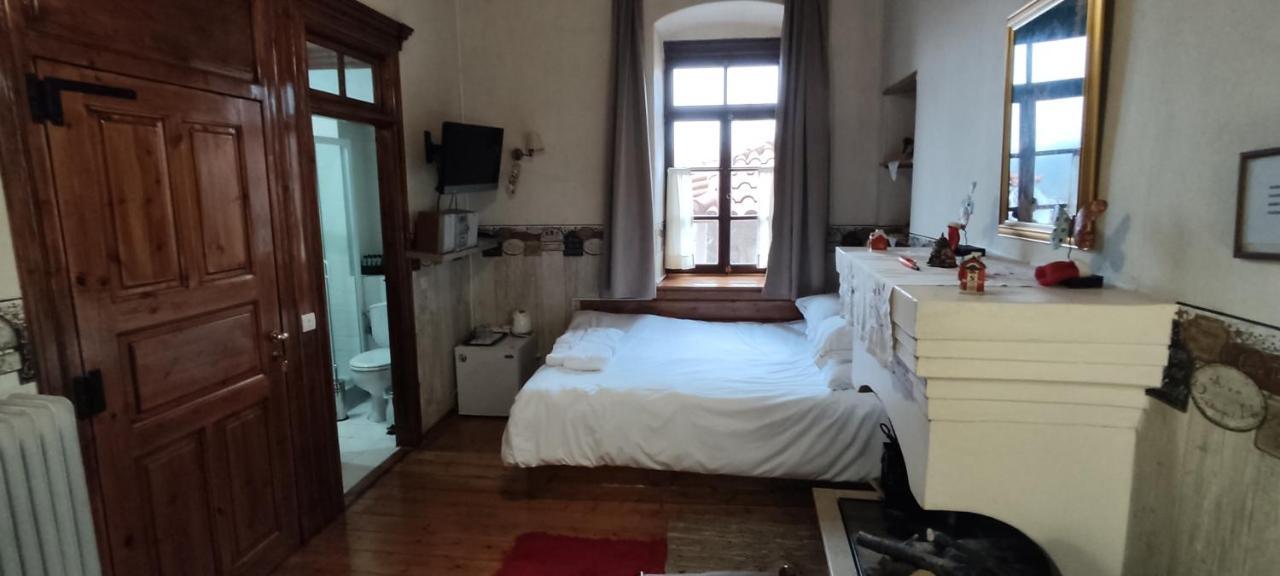 Guesthouse Kazakou ดีมิตซานา ภายนอก รูปภาพ