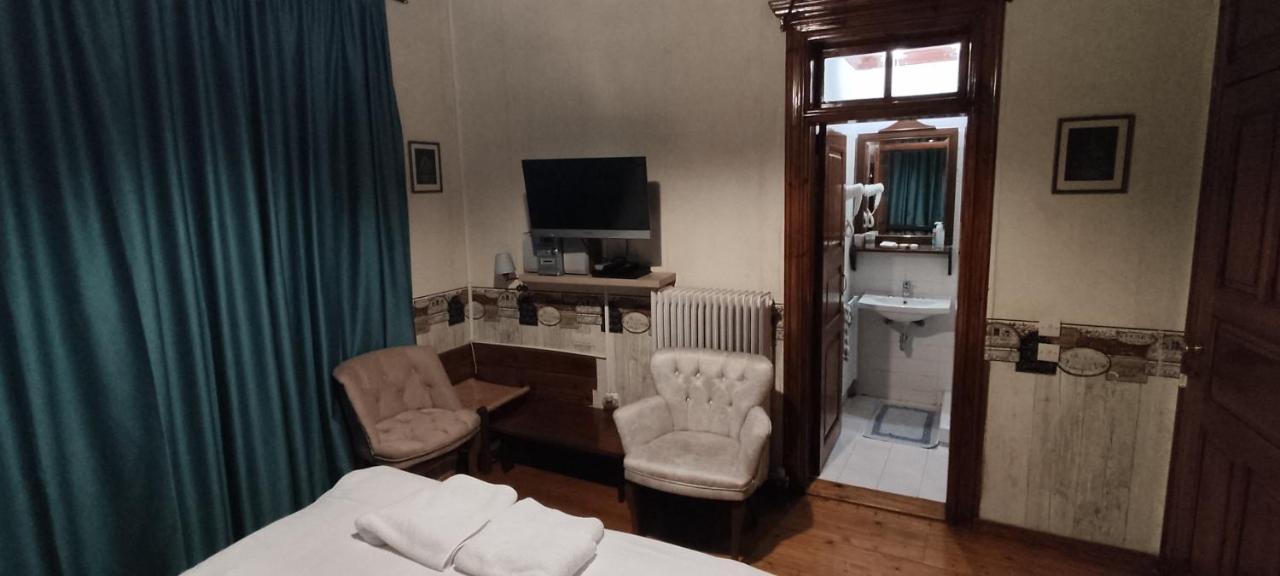 Guesthouse Kazakou ดีมิตซานา ภายนอก รูปภาพ