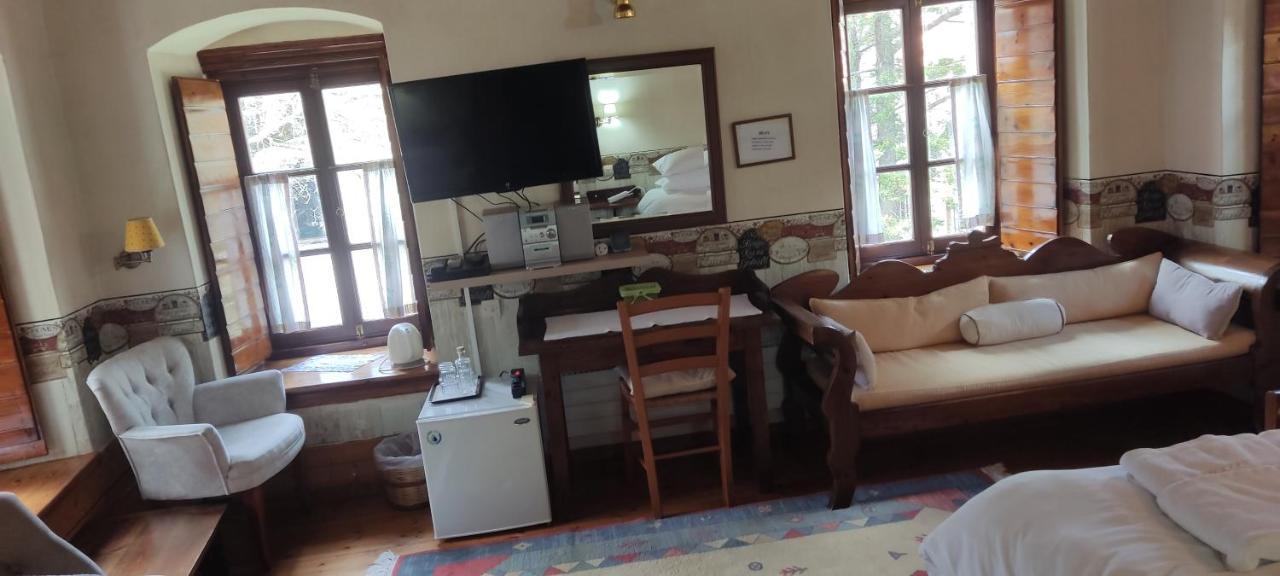 Guesthouse Kazakou ดีมิตซานา ภายนอก รูปภาพ