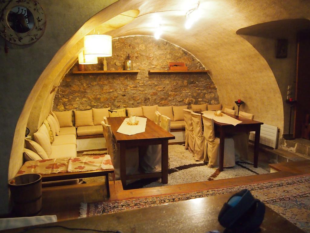 Guesthouse Kazakou ดีมิตซานา ภายนอก รูปภาพ