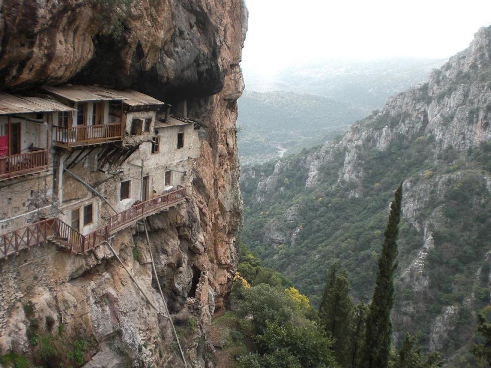 Guesthouse Kazakou ดีมิตซานา ภายนอก รูปภาพ