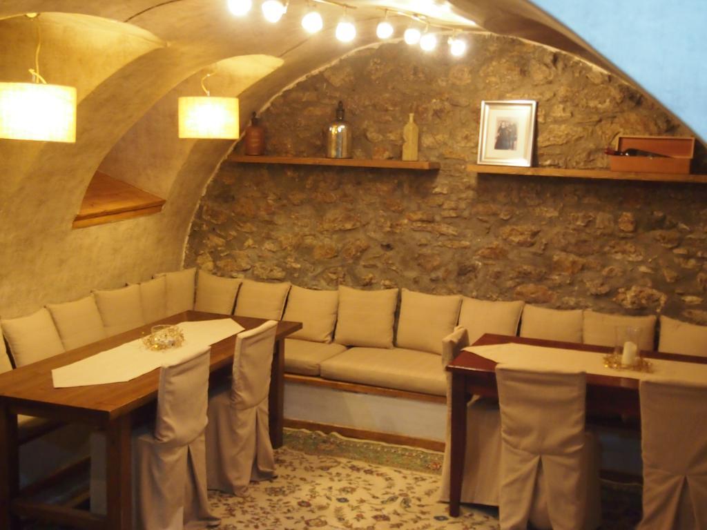 Guesthouse Kazakou ดีมิตซานา ภายนอก รูปภาพ